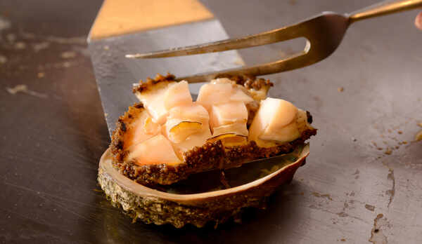 【施設内レストラン/マラルンガ鉄板焼】夕食イメージ