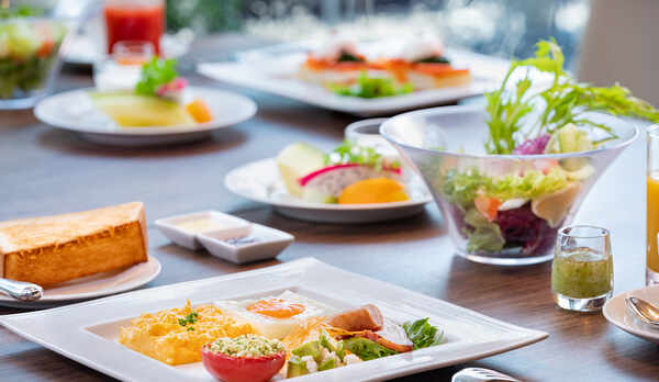 フレンチレストラン「 ポム・ダダン」　アメリカンブレックファースト