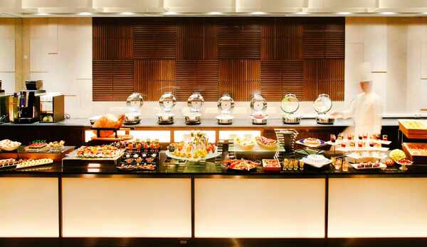 レストラン【SERENA（セリーナ）】／バラエティ溢れるお料理とデザートをお楽しみください