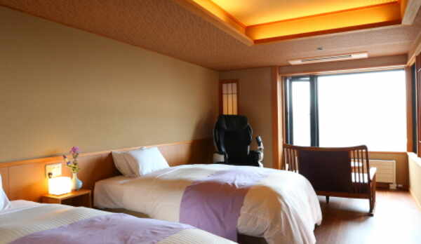 北アルプスを正面に望む温泉半露天展望風呂付バリアフリーツイン