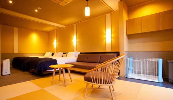 ペット・露天風呂付洋室「みなも」（リビング＋ベッドルーム）