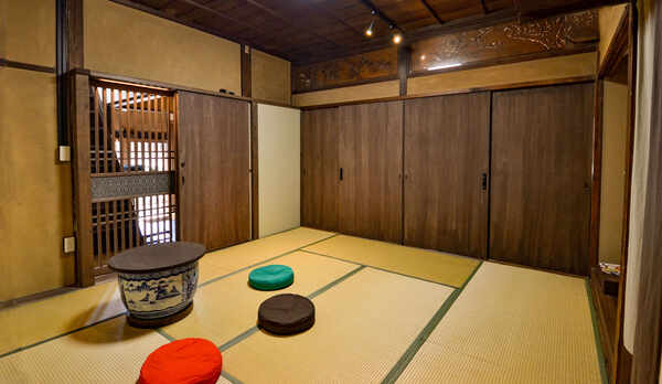 【春の間】1階和室8畳