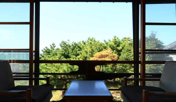 【201】広縁でゆったりと小野浦の風を感じられます＊