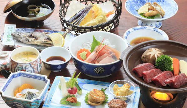 りんごで育った信州牛と岩魚の塩焼き