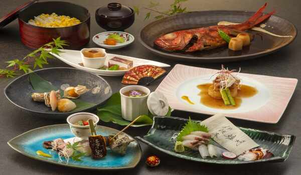 「基本と5600円引き・鮑付き」夕食コース