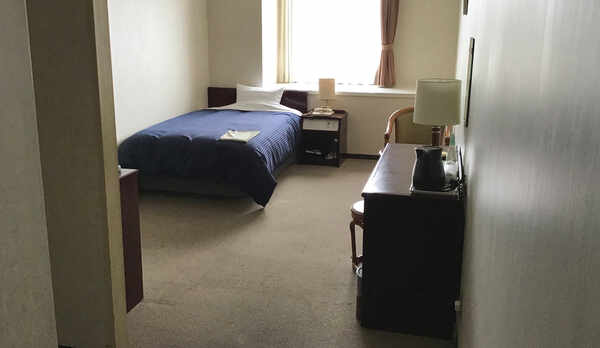 シングルスタンダード24平米＜シモンズ社製のベッド＆マットレス導入＞