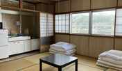 「本館」和室8畳　簡易キッチン付