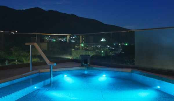 貸切露天風呂「二人静」