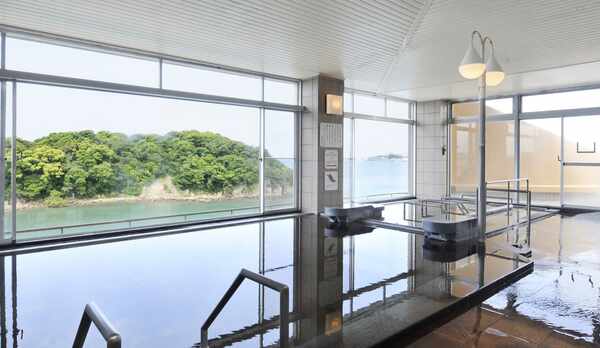 5階大浴場から紀州灘の眺望をお楽しみください。