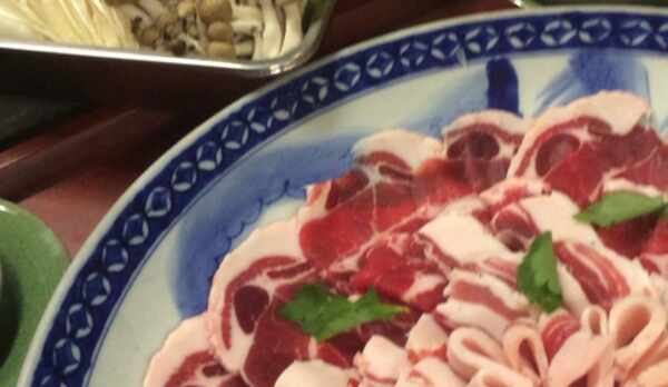 天然猪肉のボタン鍋（食事例）