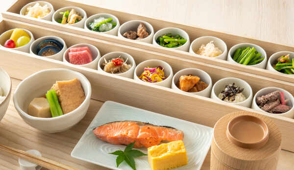 【朝食】　7：00〜10：00（ラストオーダー9：30）