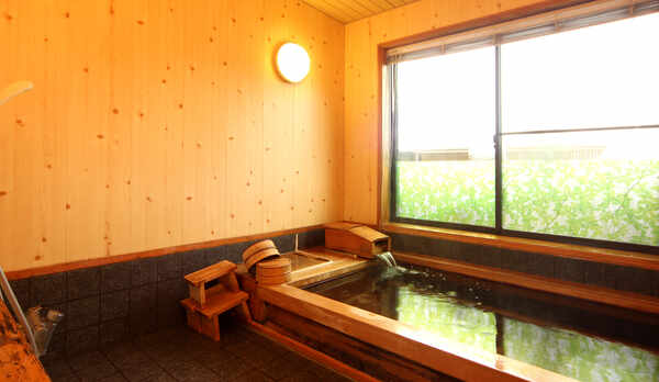 ≪檜風呂≫ゆっくりと旅の疲れを癒してください。