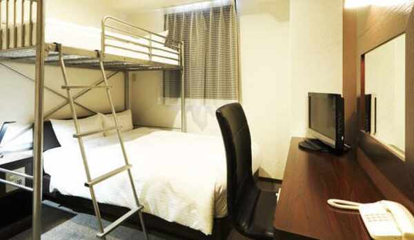 (新）ロフト付きルーム　16㎡■140㎝セミダブル1台■90㎝ロフト式ベッド1台■最大3名様