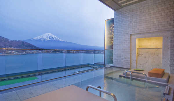 展望館 新感覚ウォーターテラス（温泉露天風呂）