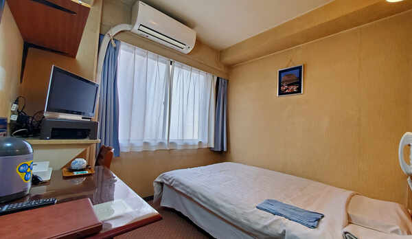 ビジネス利用・一人旅にオススメのシンプルなシングルルーム