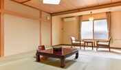 *客室一例：和室10畳（バストイレ付）