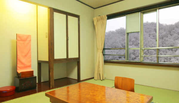 和室6畳＜洗面・トイレなし＞【訳あり和室】