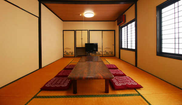 ゆったり和室14畳◇グループ向けです