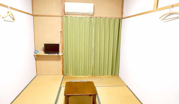 ・和室6畳　ひとり旅やツーリングにオススメです