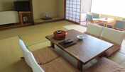 和室10畳(バストイレ付)
