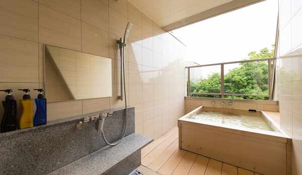 【露天風呂付和洋室◆with oak 3F】露天風呂のイメージ