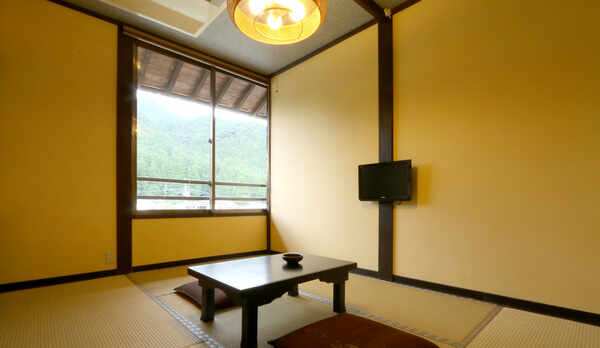 【和室６畳】シンプルで少しノスタルジックな和の空間です。