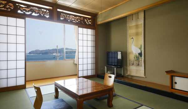 天橋立の横一文字を望む客室／例
