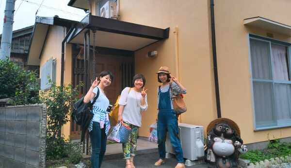 みんな仲良くお伊勢参りのお客さん