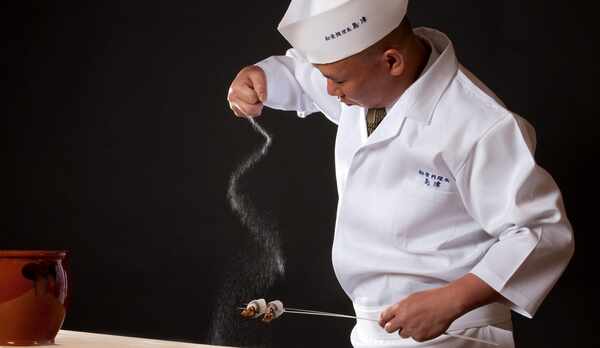 日本料理「雲海」料理長  島津隆秀