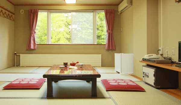 和室（バス・トイレ・洗面付）