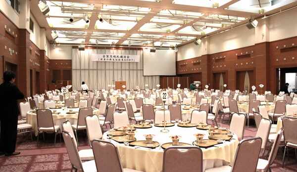 エクセルホール