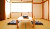 *和室8畳／旅の疲れを癒す落ち着いた和室のお部屋です