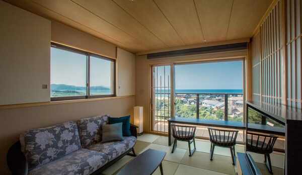 コンセプトフロア客室一例 (リビング）