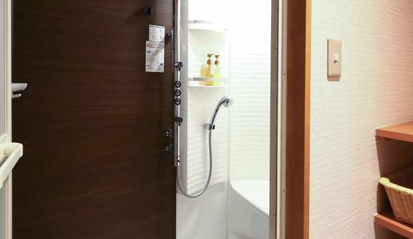 ■セミスイート和洋室のみシャワーブースが付いております