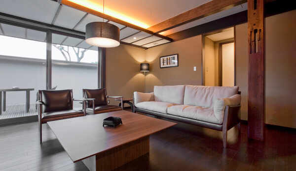 アンティークヴィラリビング