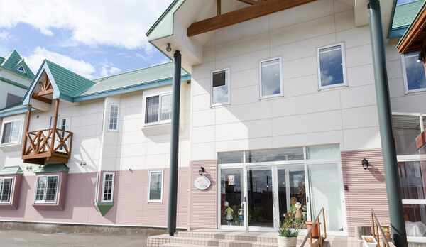 *【外観】ほんわかとしたかわいらしい外観。心落ち着く温かい空間でゆっくりとお寛ぎください。