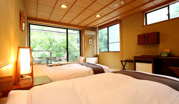 ツインルーム　バス・トイレ付