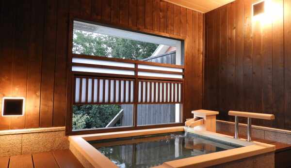 ２０１８年９月１５日和洋室アジアン露天風呂リニューアル完成！！