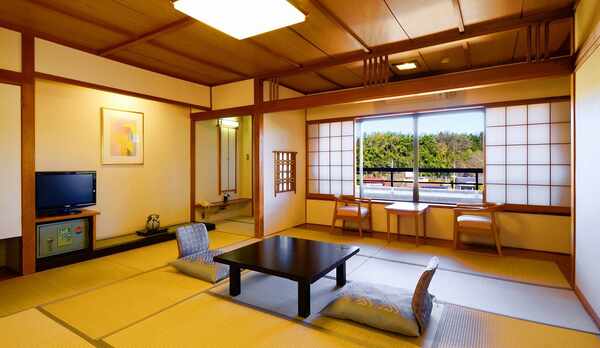 -ラクチク(楽竹)-　寛ぎの和室10畳〜