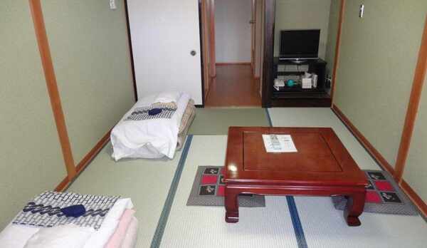 明るく、くつろげる和室で明日に向けて元気をチャージ！