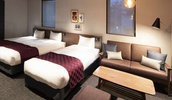 【デラックストリプル＋ロフトベッド2台 最大7名】