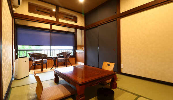 【客室】 リニューアル客室　6畳 　紺