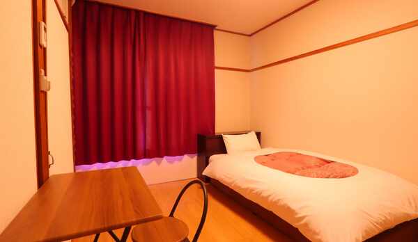 シングル【シャワー・トイレ・洗面付】