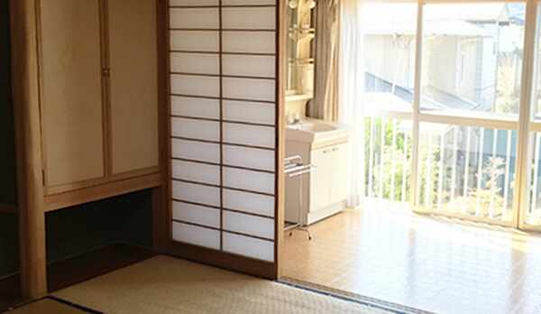 *【部屋】畳の上で足を伸ばしてのんびりお過ごしいただけます。