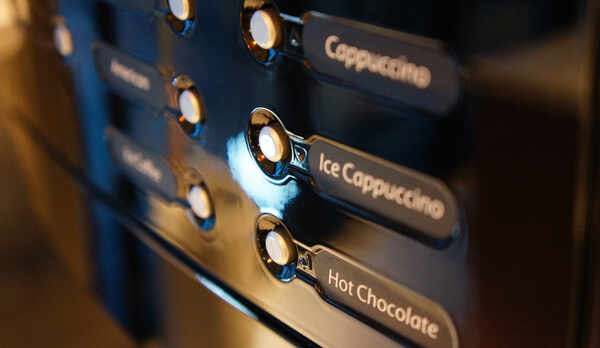 コーヒー以外、ホットココア、お茶でも無料で提供