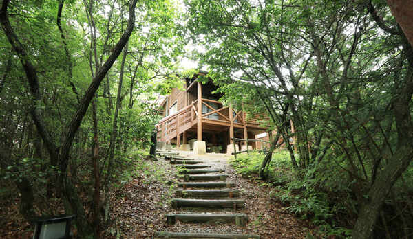 自然の中で大人から子供まで楽しめます【6人用コテージ】