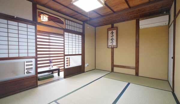 二階、和室三人部屋