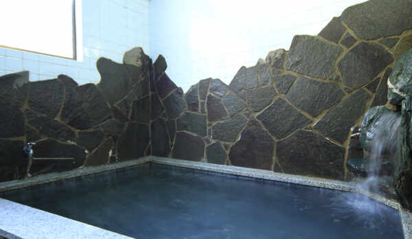 天然夕日が浦温泉源泉100%使用です。美肌の湯とも言われています