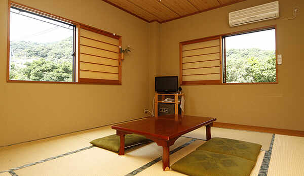 ☆落ち着いた雰囲気の和室です。 人数・空室状況によってこちらで部屋割りをしております。 