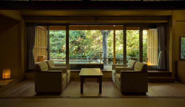 貴賓室　黄瀬（きせ）和室タイプ　源泉かけ流し露天風呂付